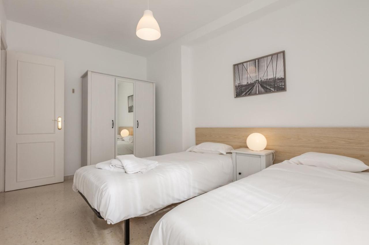 Triana With Free Parking Appartement
